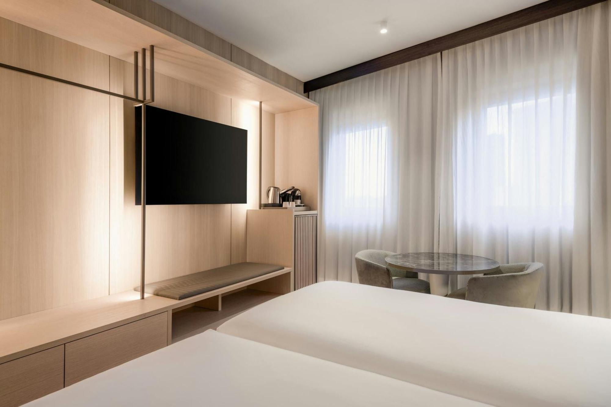 AC Hotel Milano Esterno foto