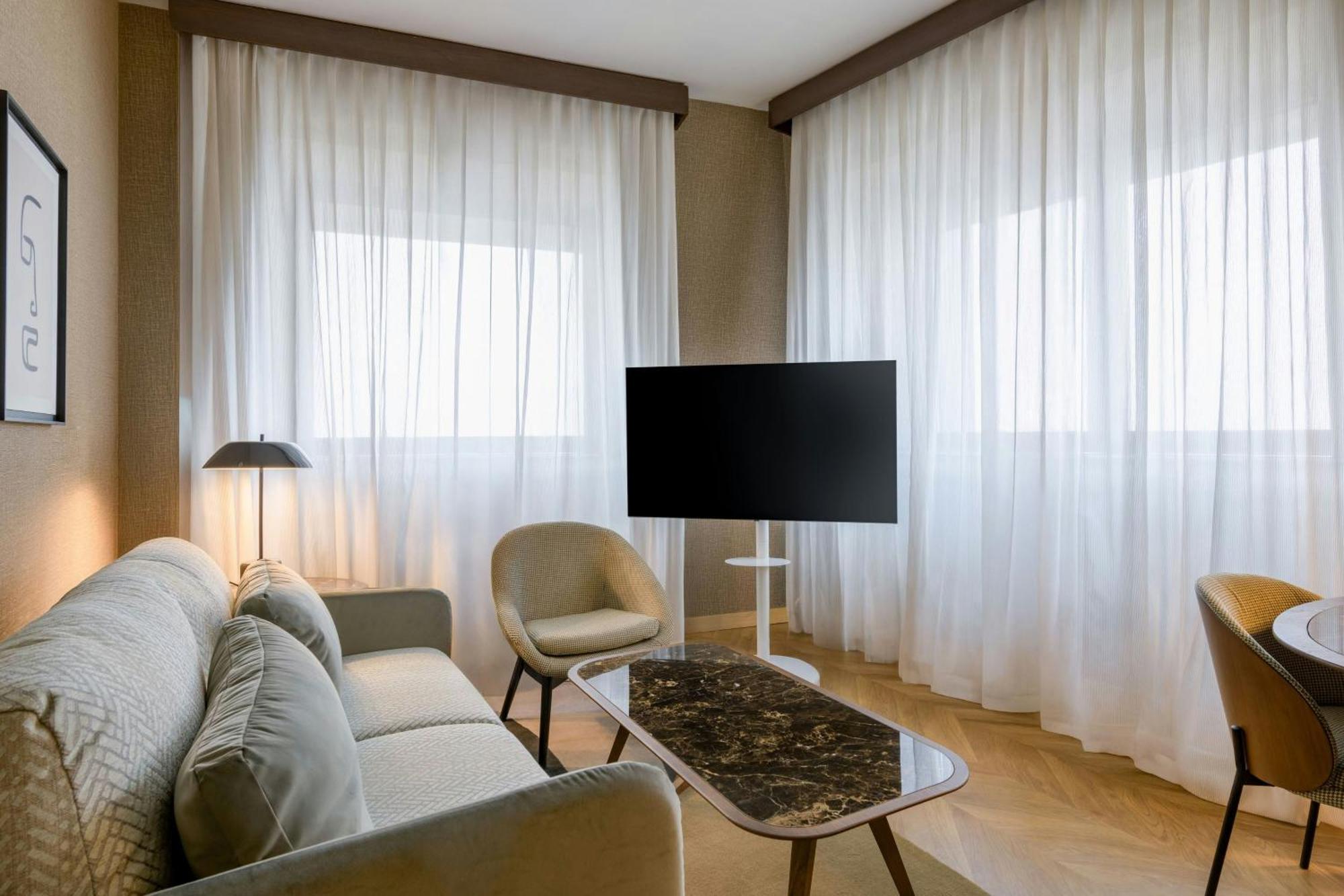 AC Hotel Milano Esterno foto