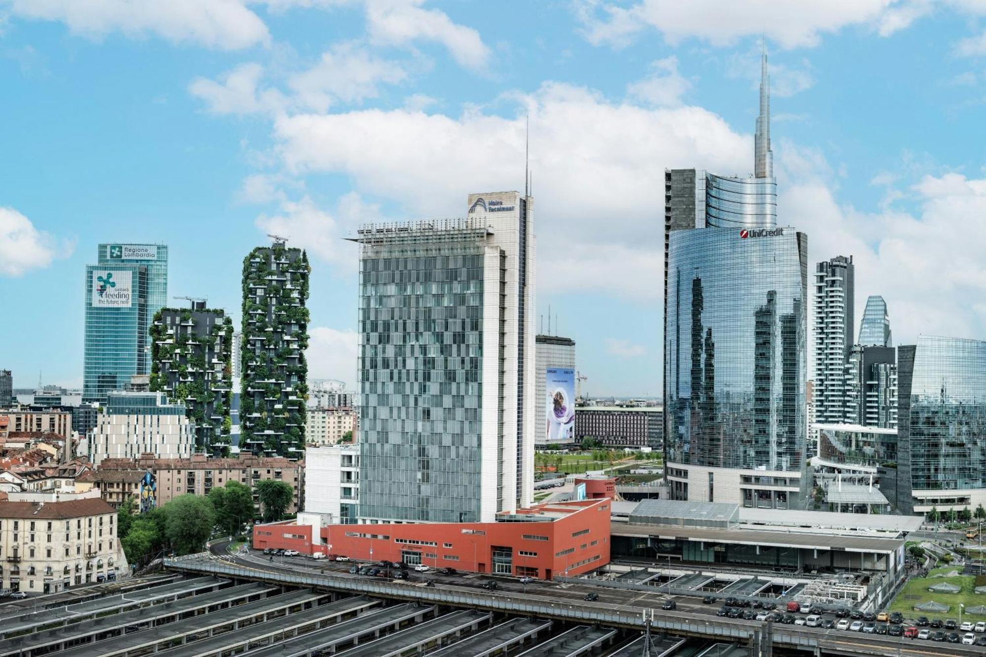 AC Hotel Milano Esterno foto
